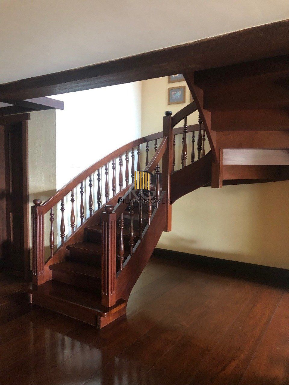 Casa Condominio para Venda - 420m², 3 dormitórios, sendo 3 suites, 2 vagas - Santa Tereza