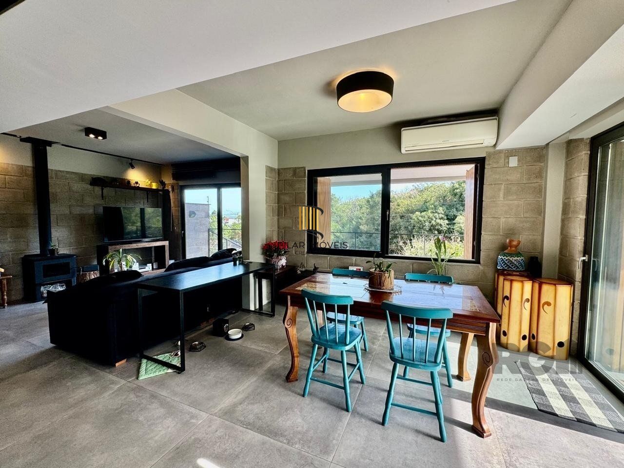 Casa 3 dormitórios no bairro Guarujá