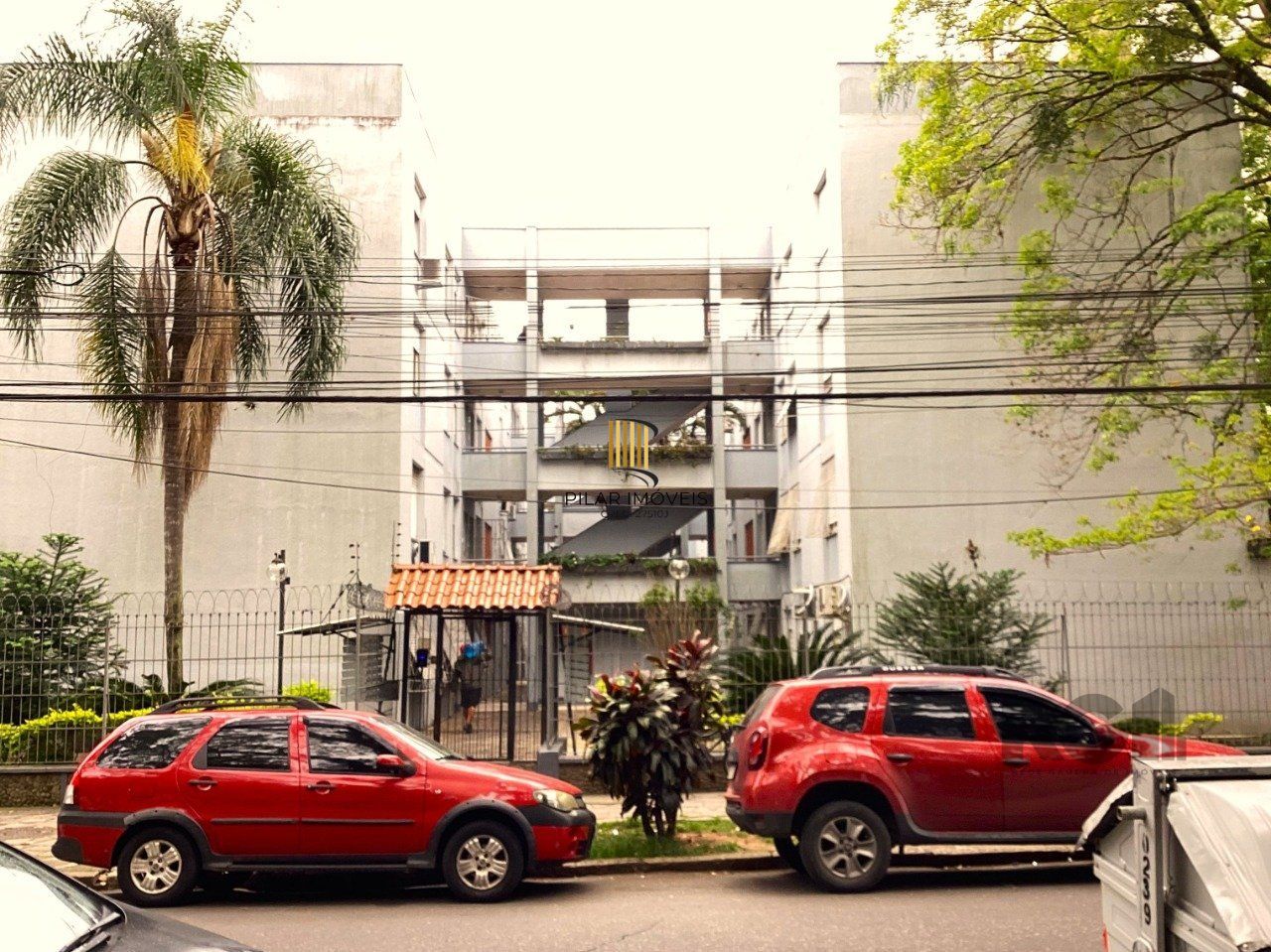 Apartamento 4 dormitórios no bairro Menino Deus