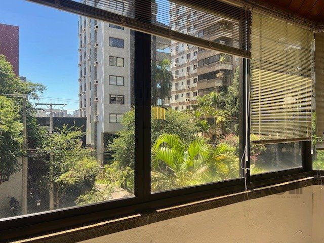 Apartamento 4 dormitórios no bairro Auxiliadora