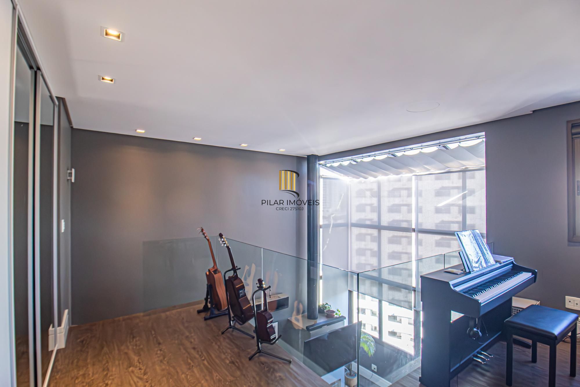 Apartamento Duplex, 1D com lareira no bairro Rio Branco