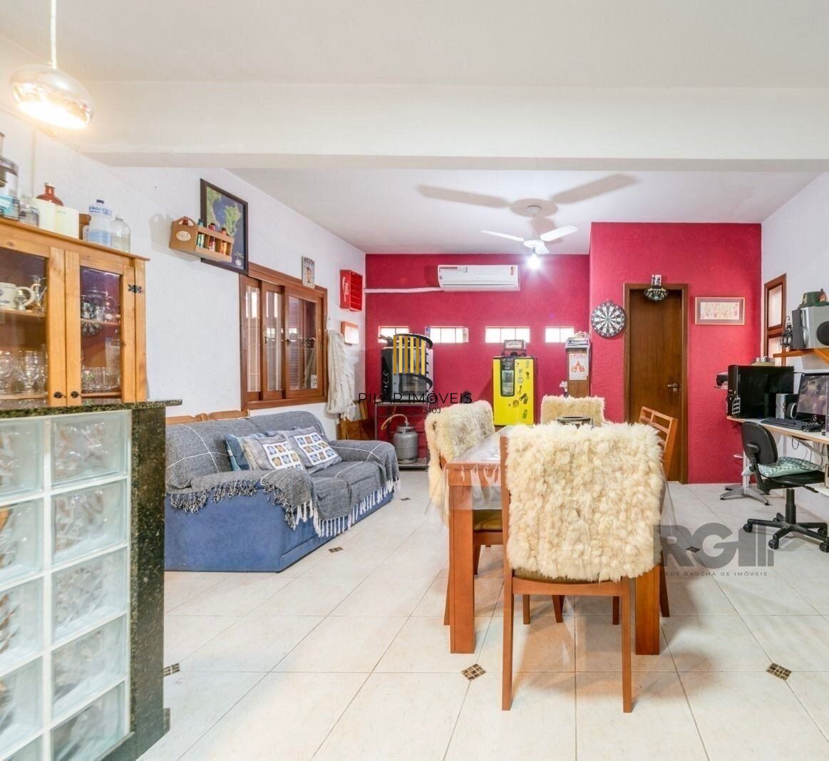 Casa 3 dormitórios no bairro Tristeza