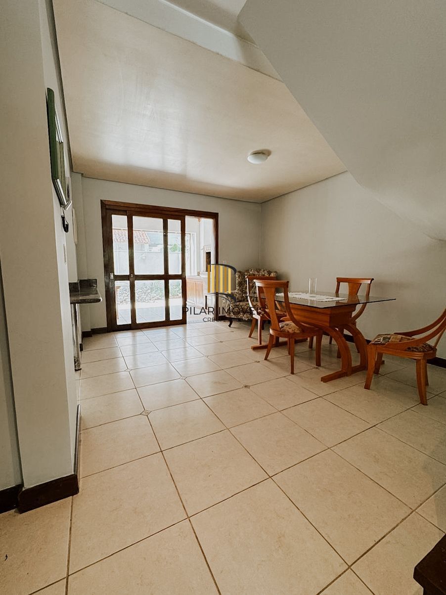 Casa de Condomínio 3 dormitórios no bairro Guarujá