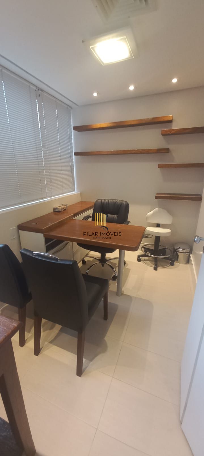 Sala / Conjunto comercial a venda no bairro Moinhos de Vento em Porto Alegre