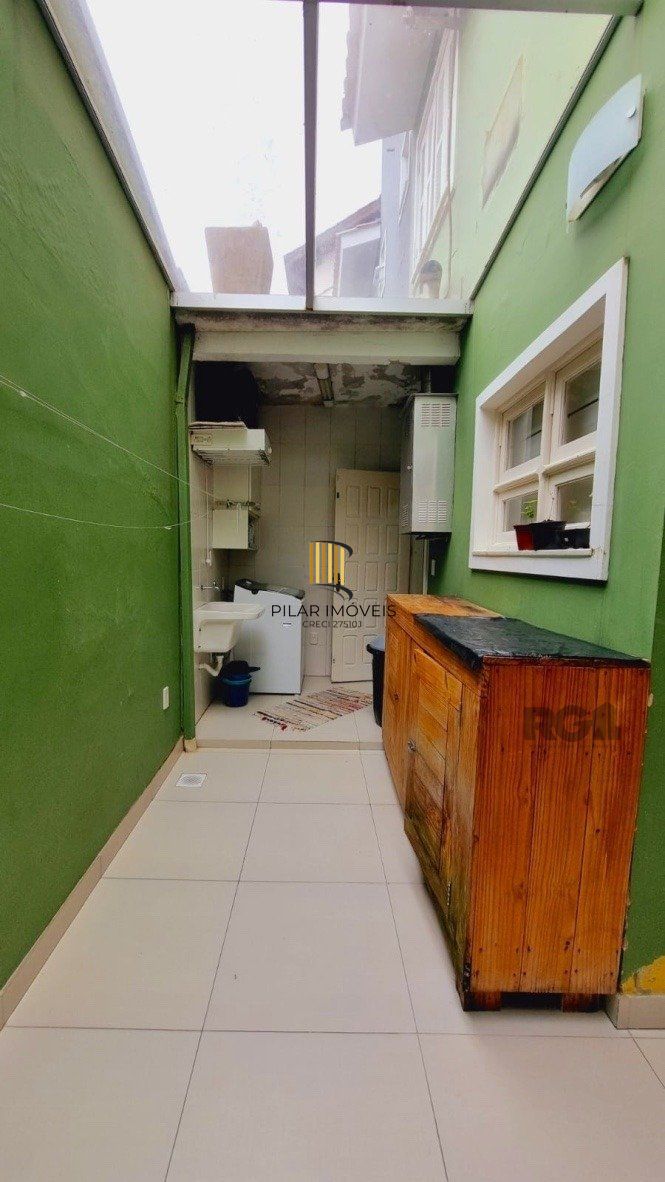 Casa 3 dormitórios no bairro Ipanema