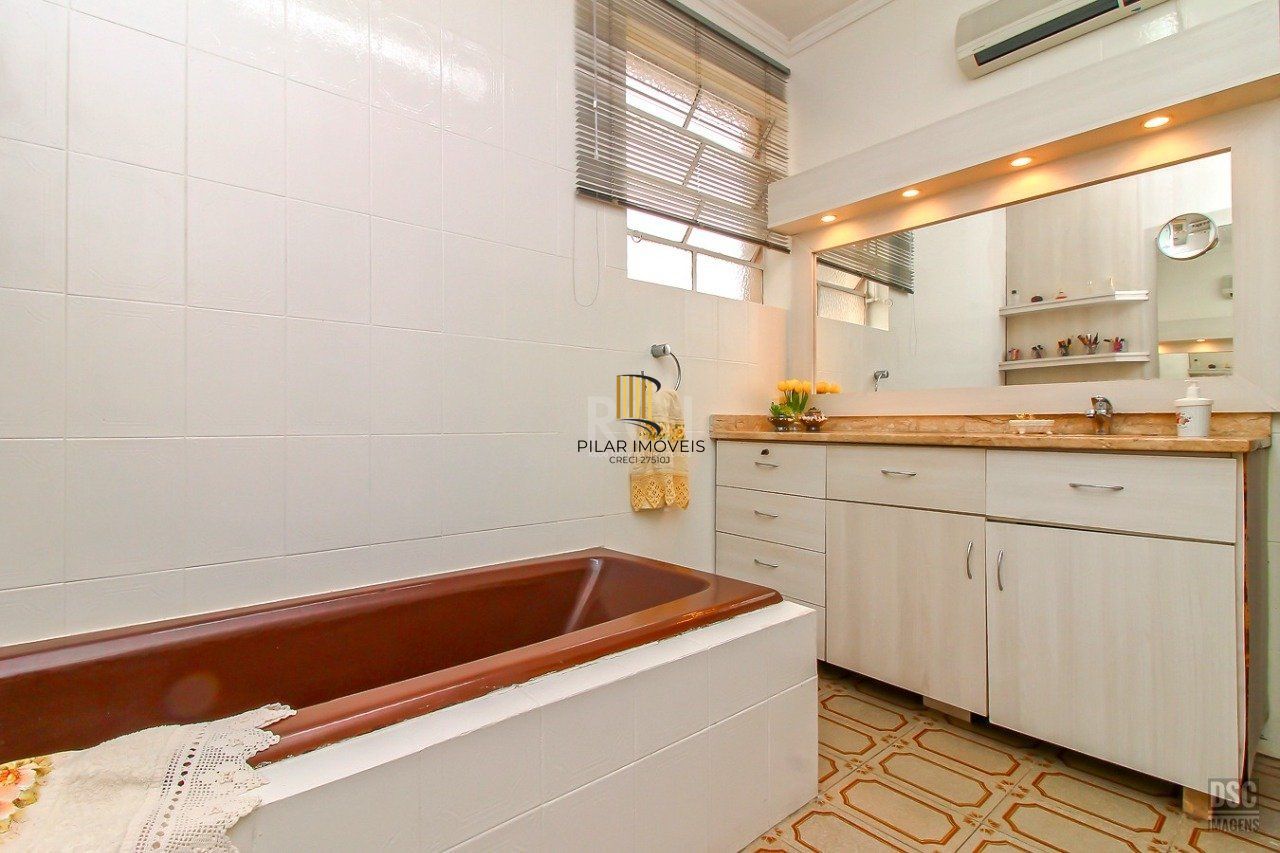 Apartamento para Venda - 144.13m², 3 dormitórios, 1 vaga - Centro Histórico