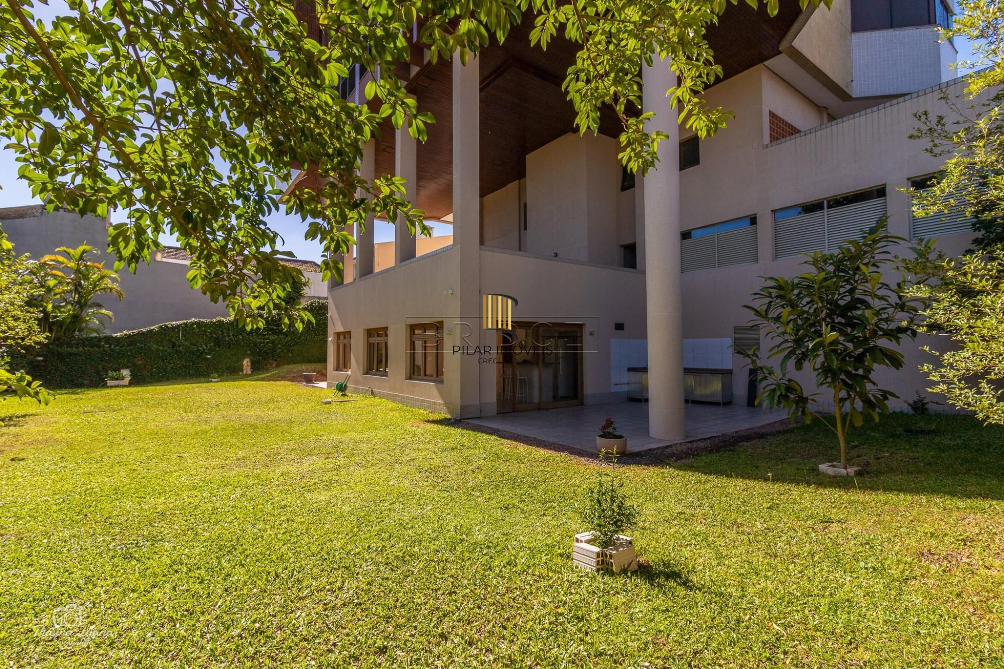Apartamento a VENDA com 4 dorms no Menino Deus e vista permanente do Rio Guaíba