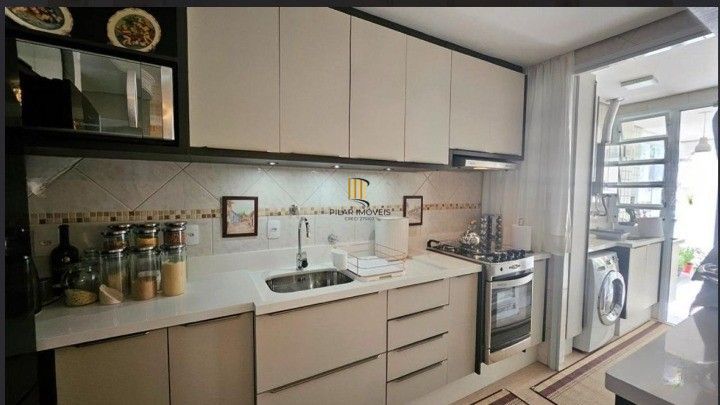 Apartamento com 2 suítes totalmente mobiliado a 150m da beira mar
