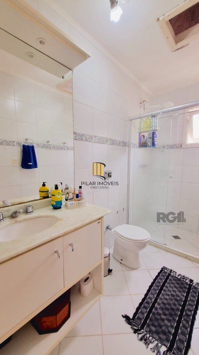 Casa 3 dormitórios no bairro Ipanema