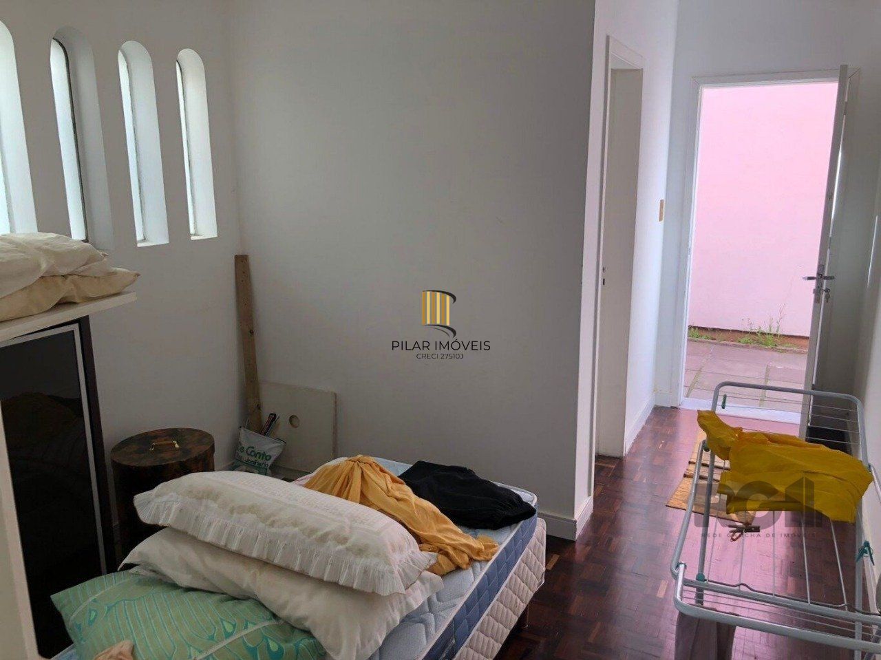Casa 5 dormitórios no bairro Ipanema
