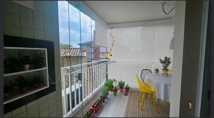Apartamento com 2 suítes totalmente mobiliado a 150m da beira mar