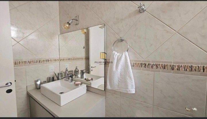 Apartamento com 2 suítes totalmente mobiliado a 150m da beira mar