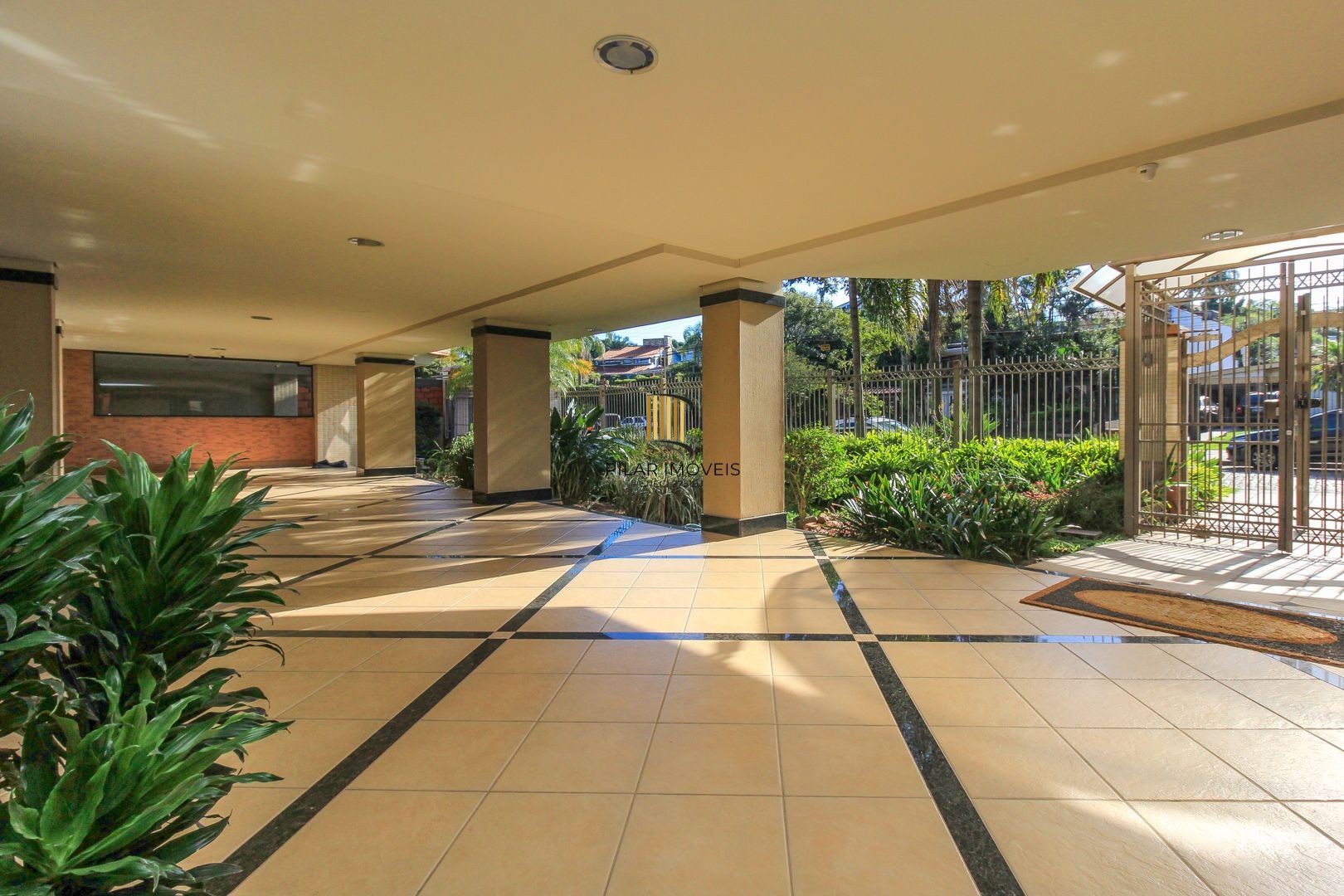 Apartamento alto padrão , 3 suítes, 3 vagas garagem, depósito, bairro Cristal