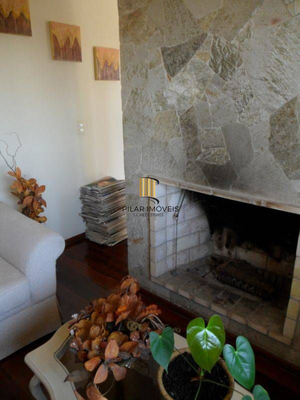 Casa para Venda - 348m², 3 dormitórios, sendo 1 suites, 2 vagas - Medianeira