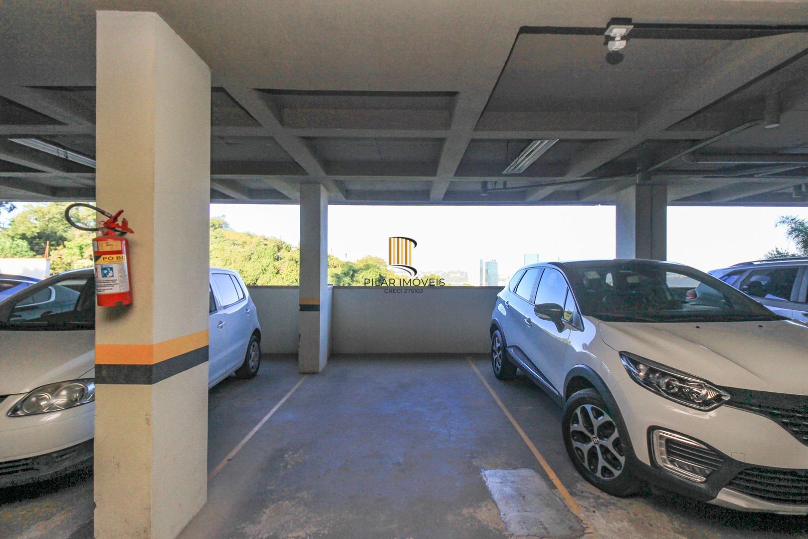 Apartamento alto padrão , 3 suítes, 3 vagas garagem, depósito, bairro Cristal
