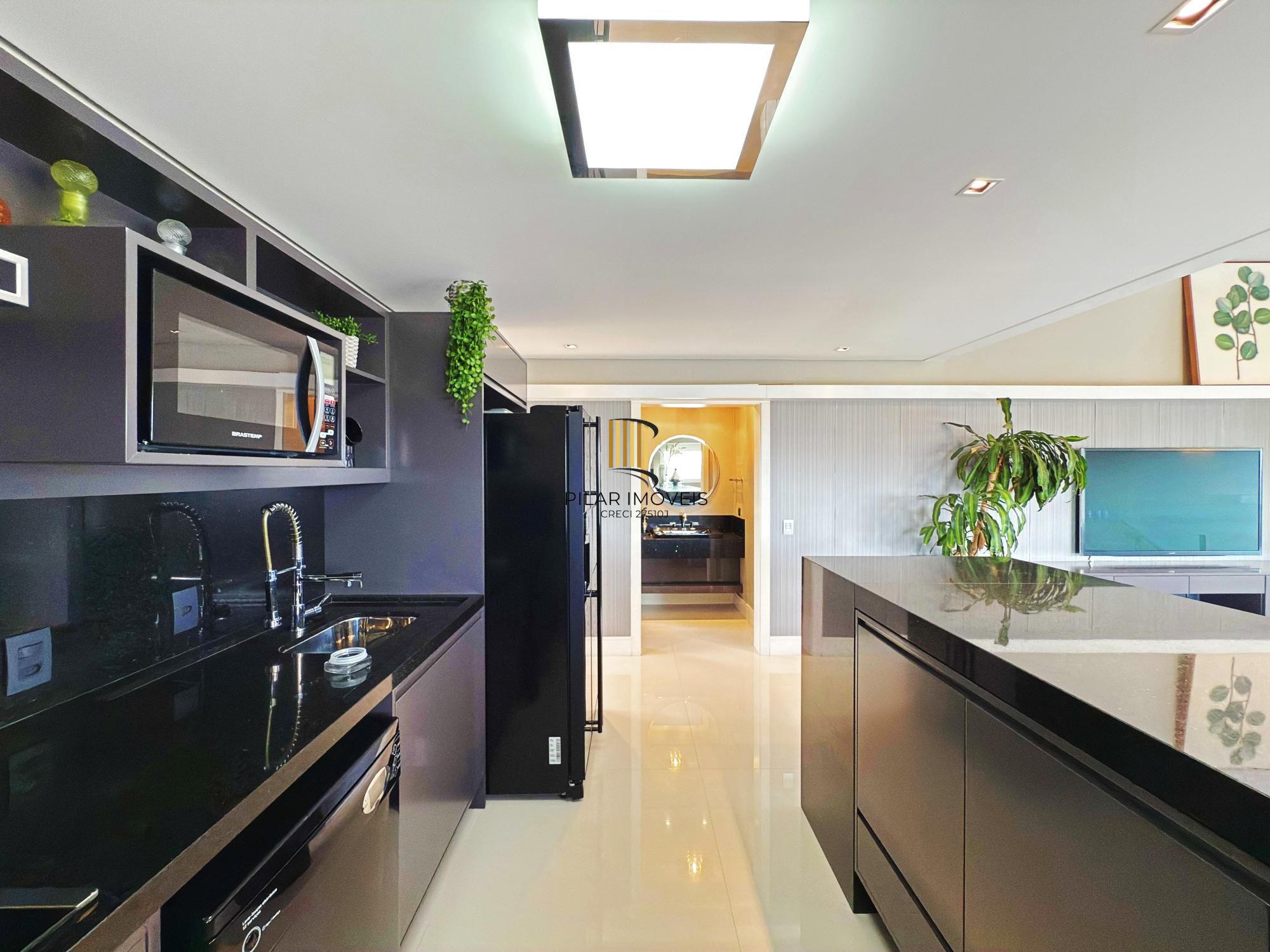 Cobertura na Av. Nilo Peçanha próximo ao Shopping Iguatemi com 3 dormitórios