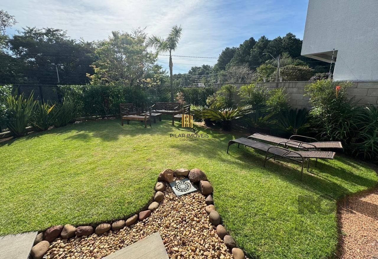 Casa 3 dormitórios no bairro Guarujá
