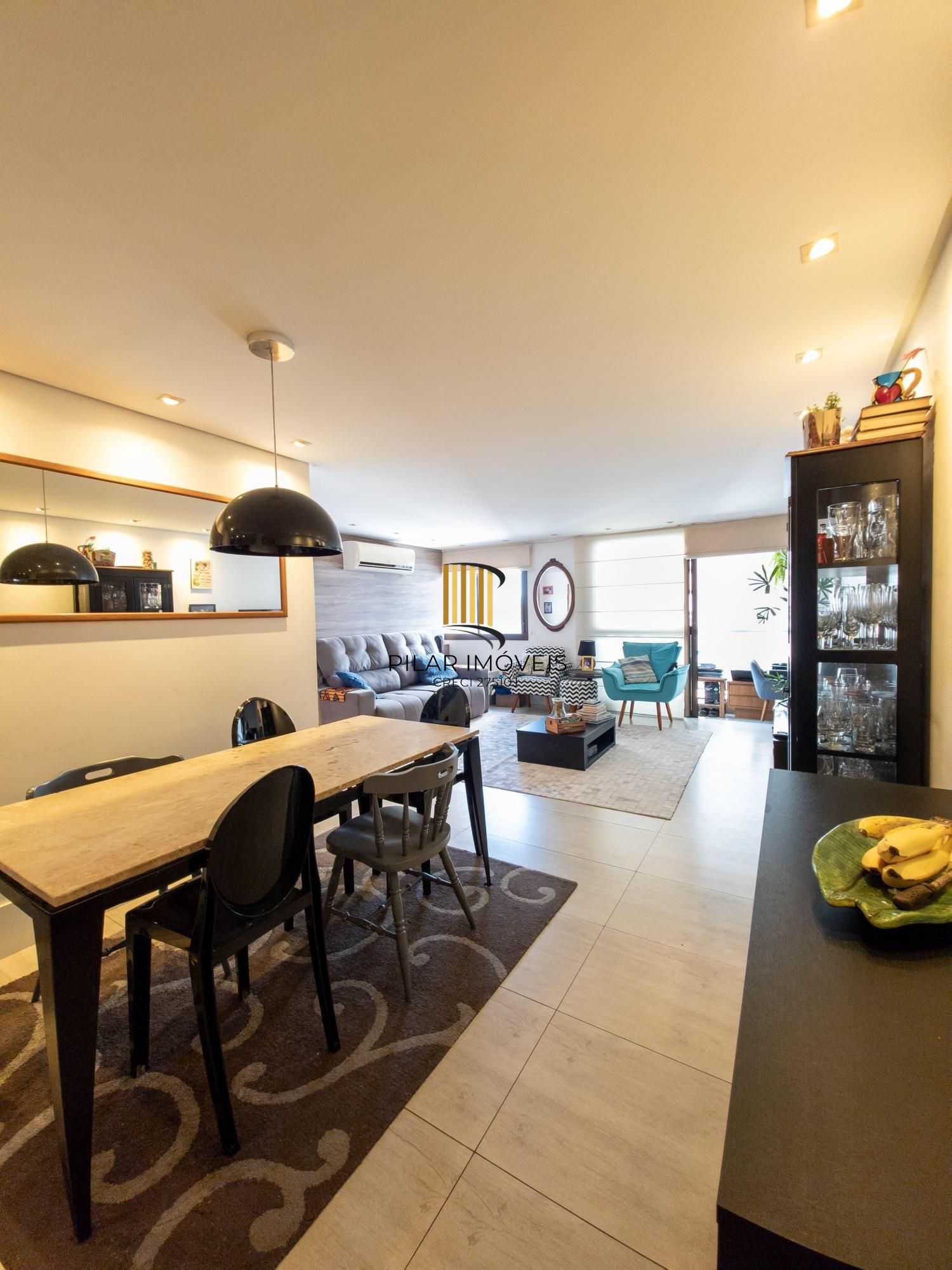 Apartamento com amplo living, duas vagas próximo ao Iguatemi - Pilar Imóveis