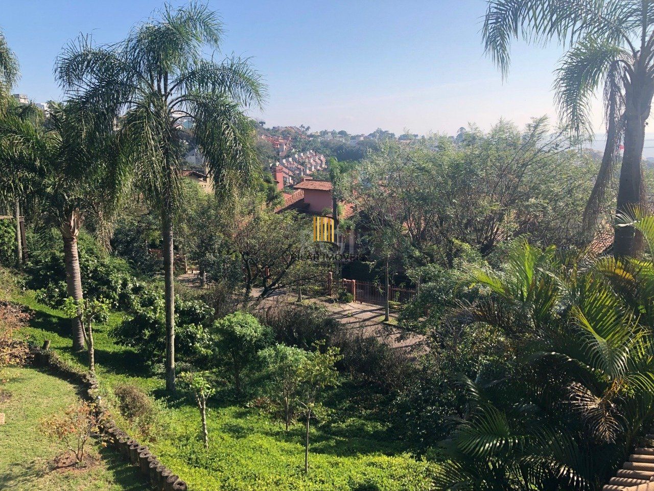 Casa Condominio para Venda - 420m², 3 dormitórios, sendo 3 suites, 2 vagas - Santa Tereza