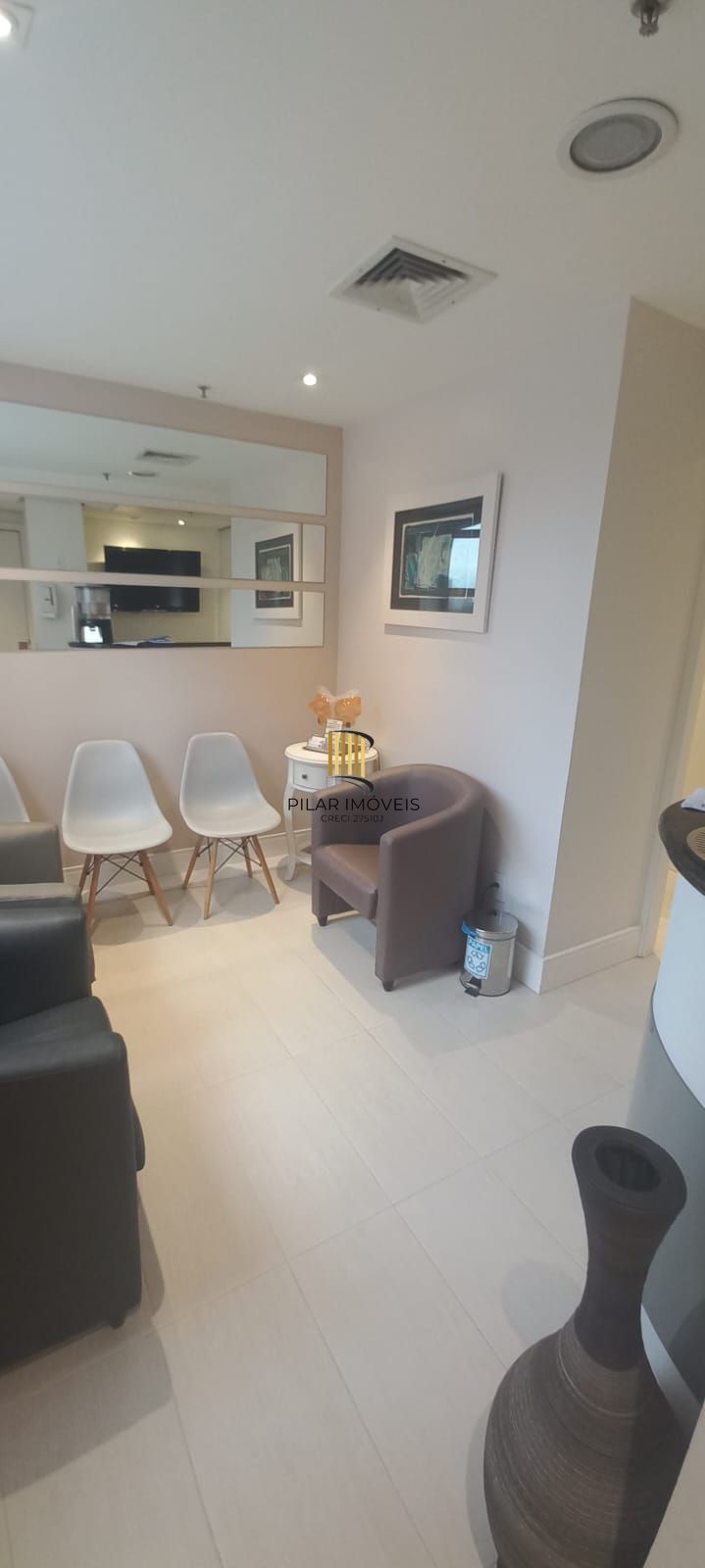Sala / Conjunto comercial a venda no bairro Moinhos de Vento em Porto Alegre