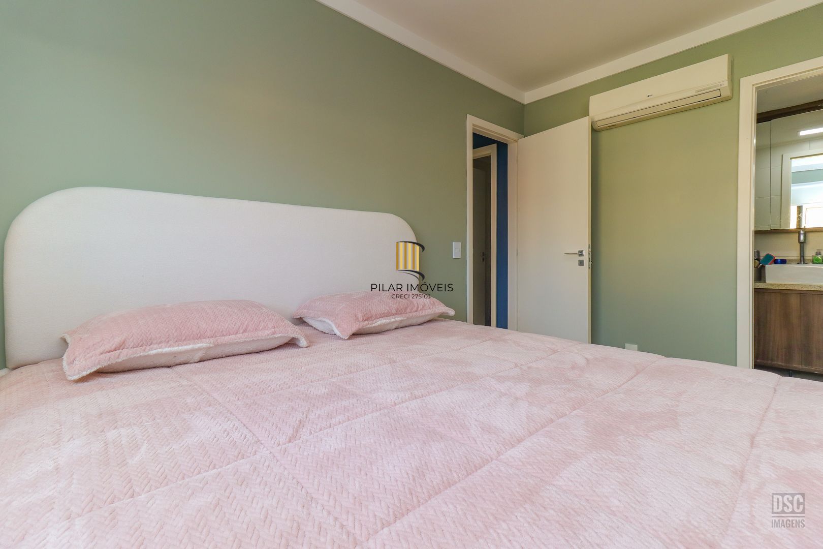 Apartamento 3 Dormitórios no Bairro Tristeza - Infra Lazer com Piscina Térmica