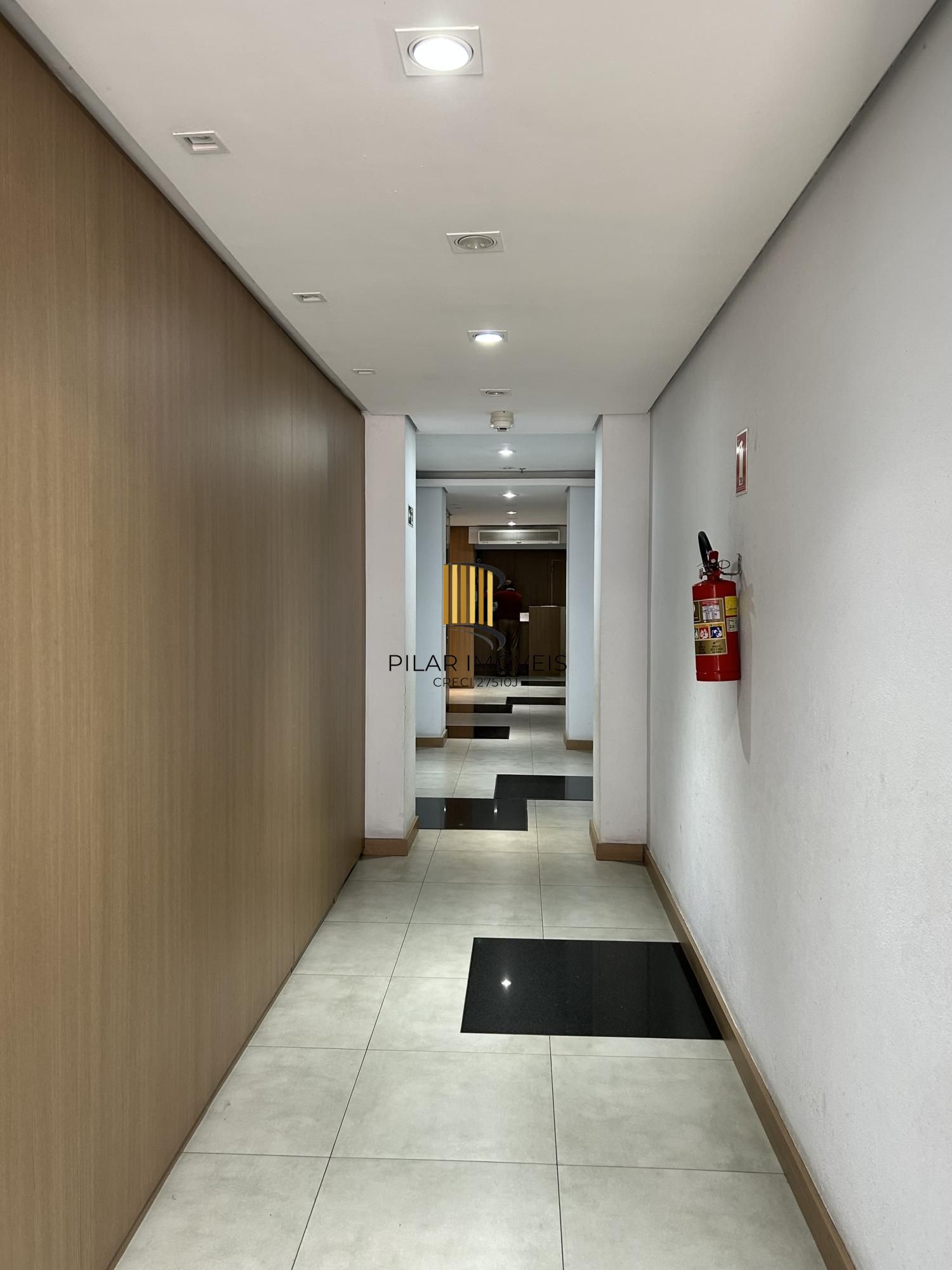 Sala Comercial no Menido Deus