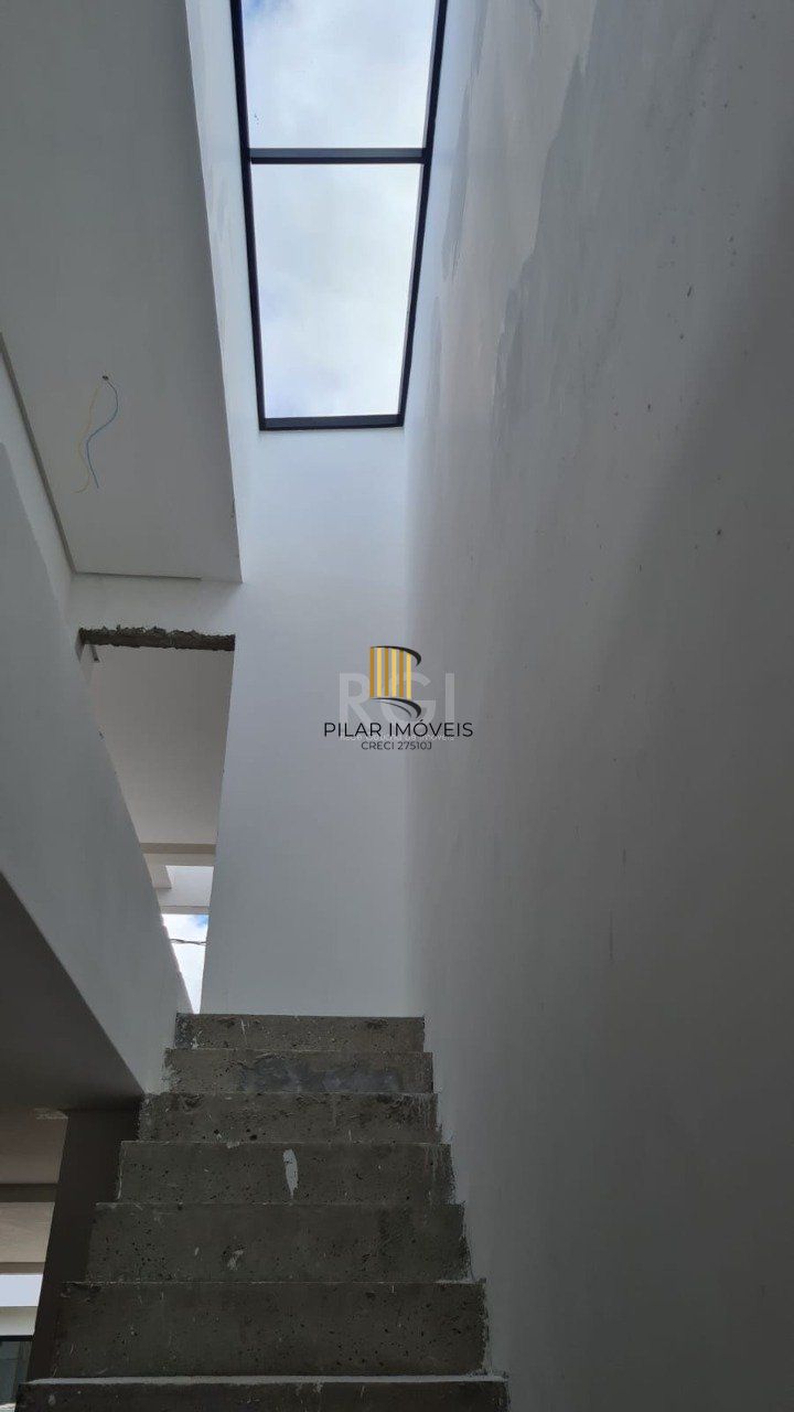 Casa de Condomínio 3 dormitórios no bairro Ipanema