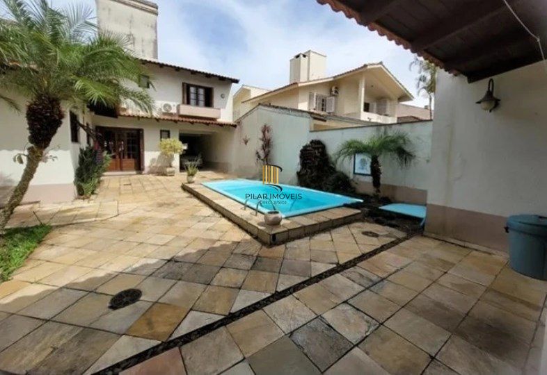 Casa 3 dormitórios no bairro Ipanema
