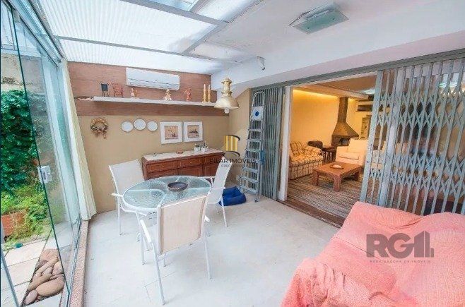 Casa 4 dormitórios no bairro Rio Branco