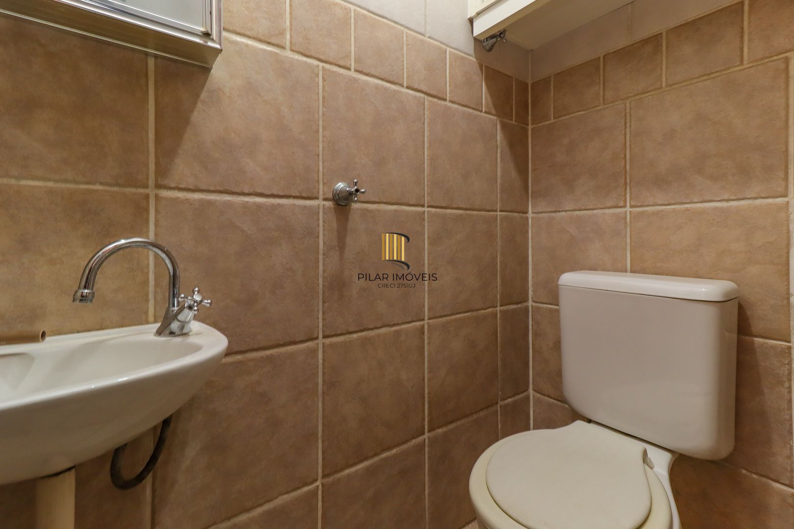 Casa em condomínio 4 dorms a venda na Av. Coronel Marcos,  Pedra Redonda, POA