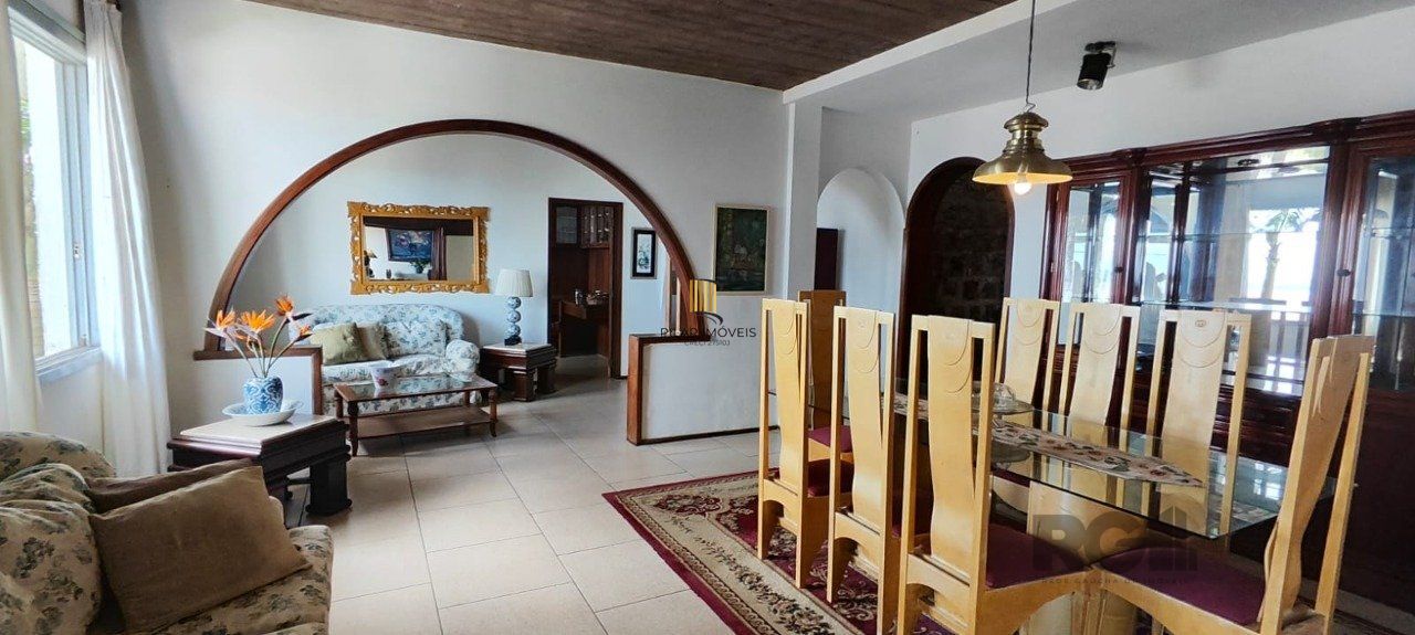 Casa para Venda - 347m², 3 dormitórios, sendo 3 suites, 3 vagas - Sétimo Céu