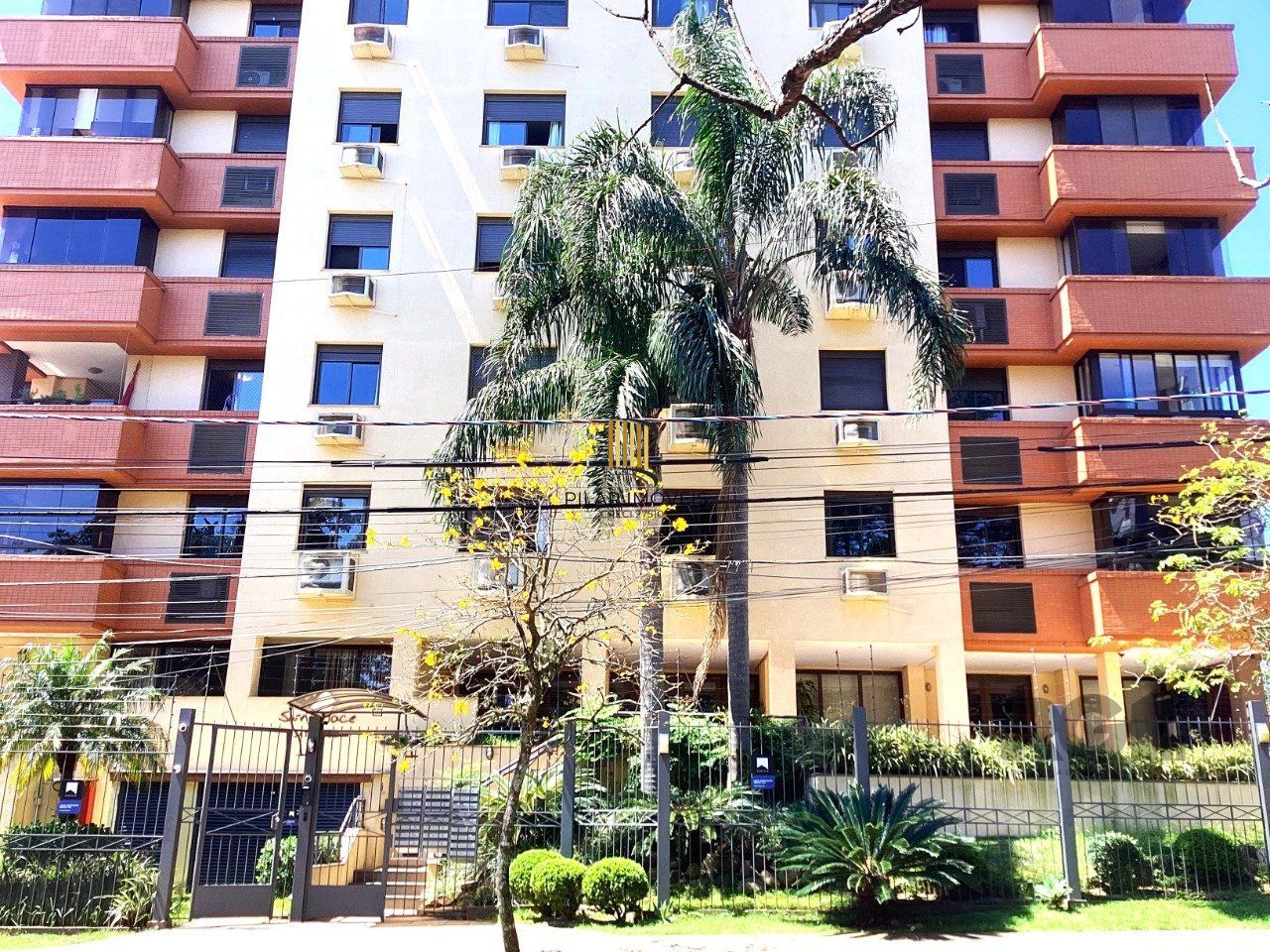 Apartamento 3 dormitórios, sendo 1 suíte, no bairro Cristal, Porto Alegre-RS.