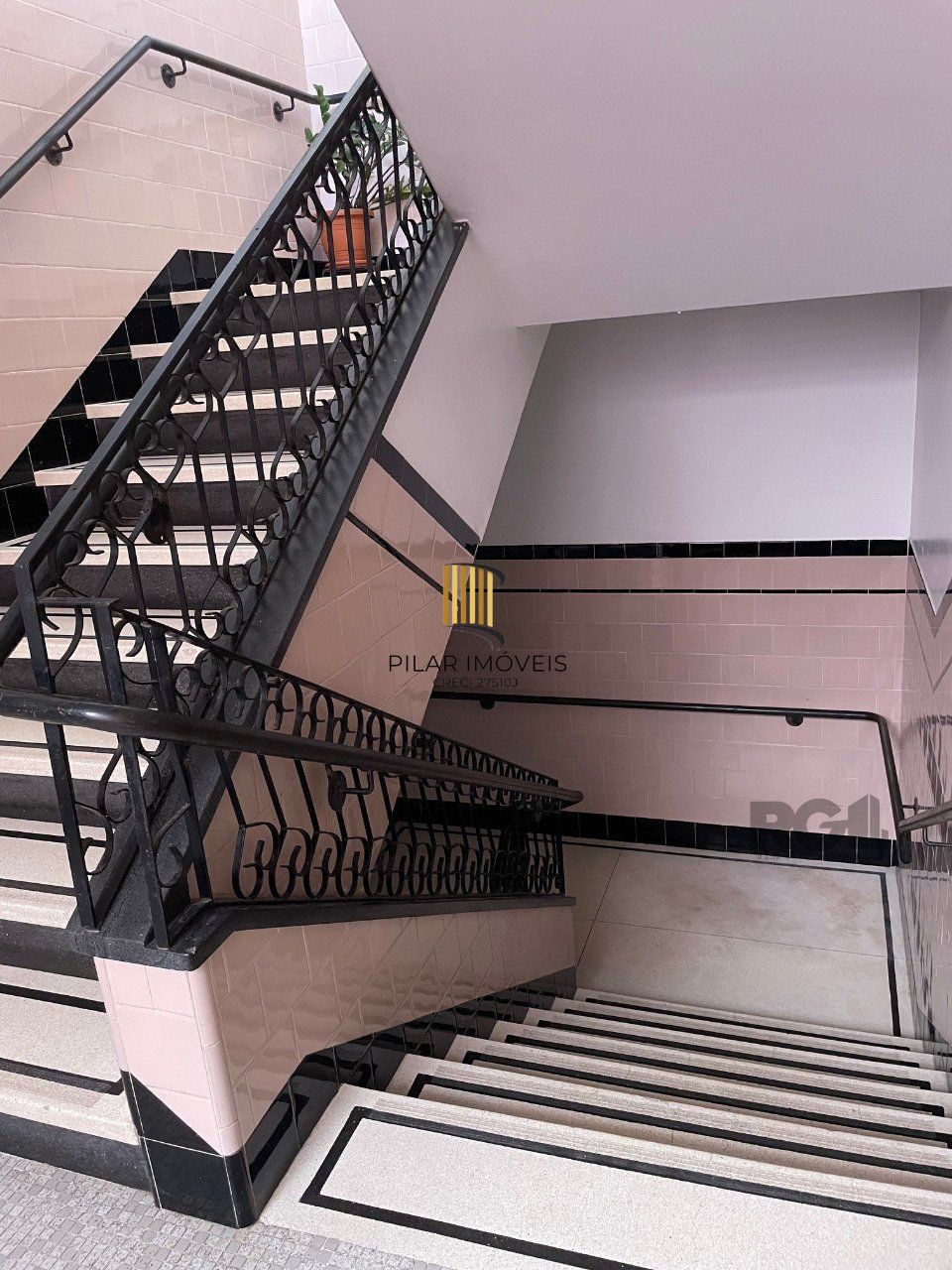 Apartamento 3 Dormitório(s) Bairro Menino Deus