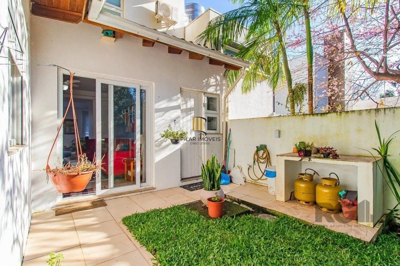 Casa de Condomínio 2 dormitórios no bairro Vila Nova