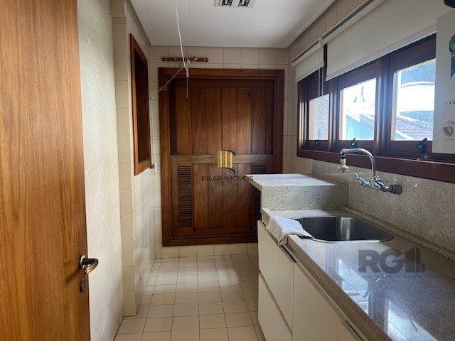 Apartamento 4 dormitórios no bairro Auxiliadora