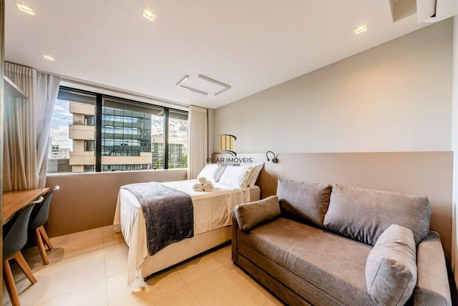 Loft no Condomínio Carlos Gomes Square no bairro Três Figueiras