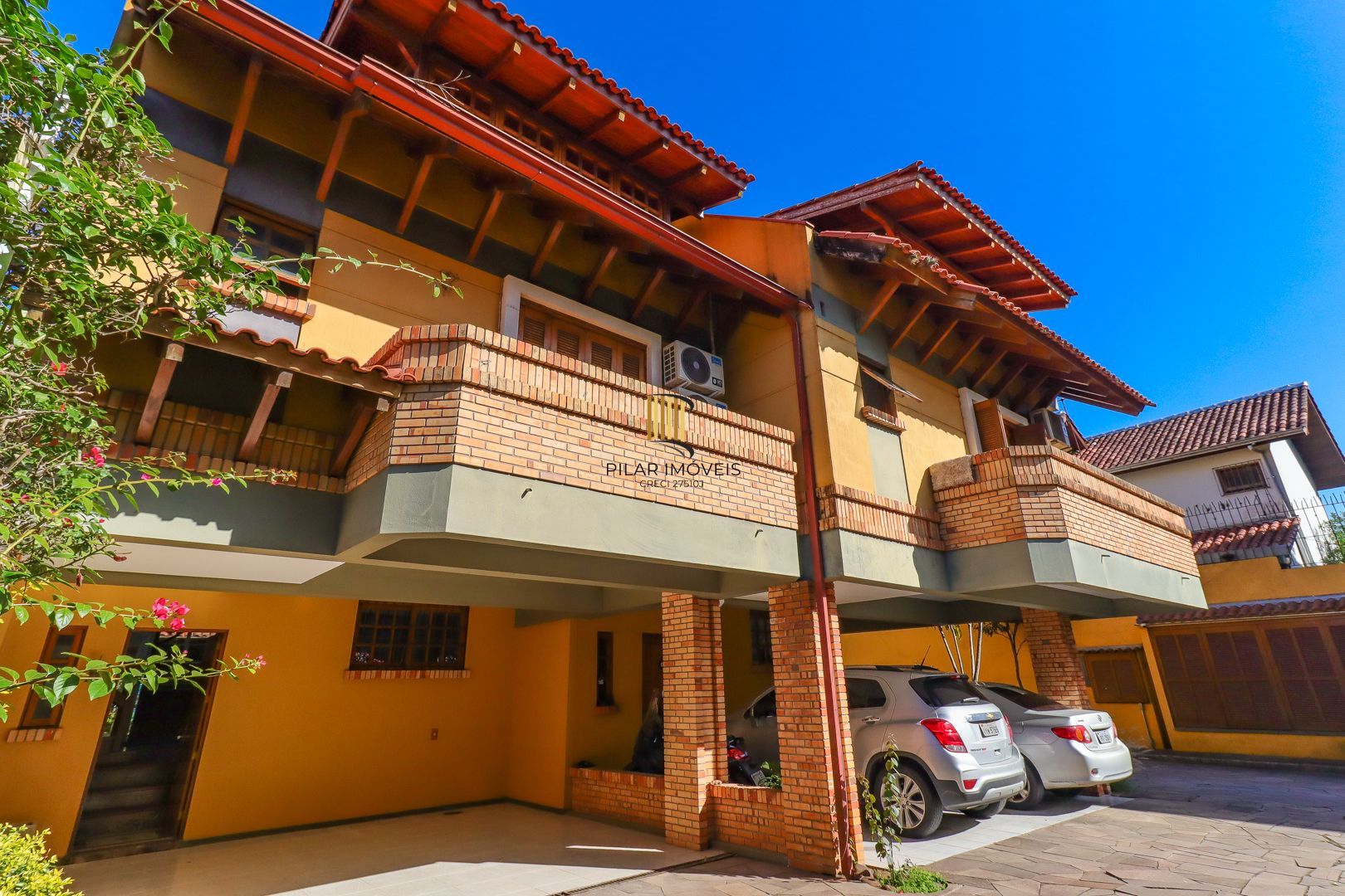 Casa em condomínio 4 dorms a venda na Av. Coronel Marcos,  Pedra Redonda, POA