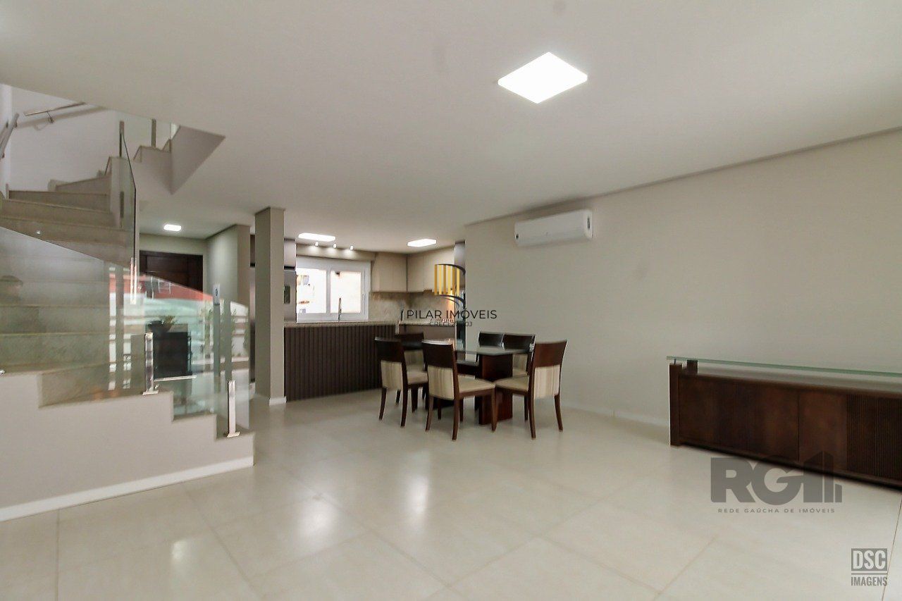 Casa de Condomínio 3 dormitórios no bairro Vila Nova