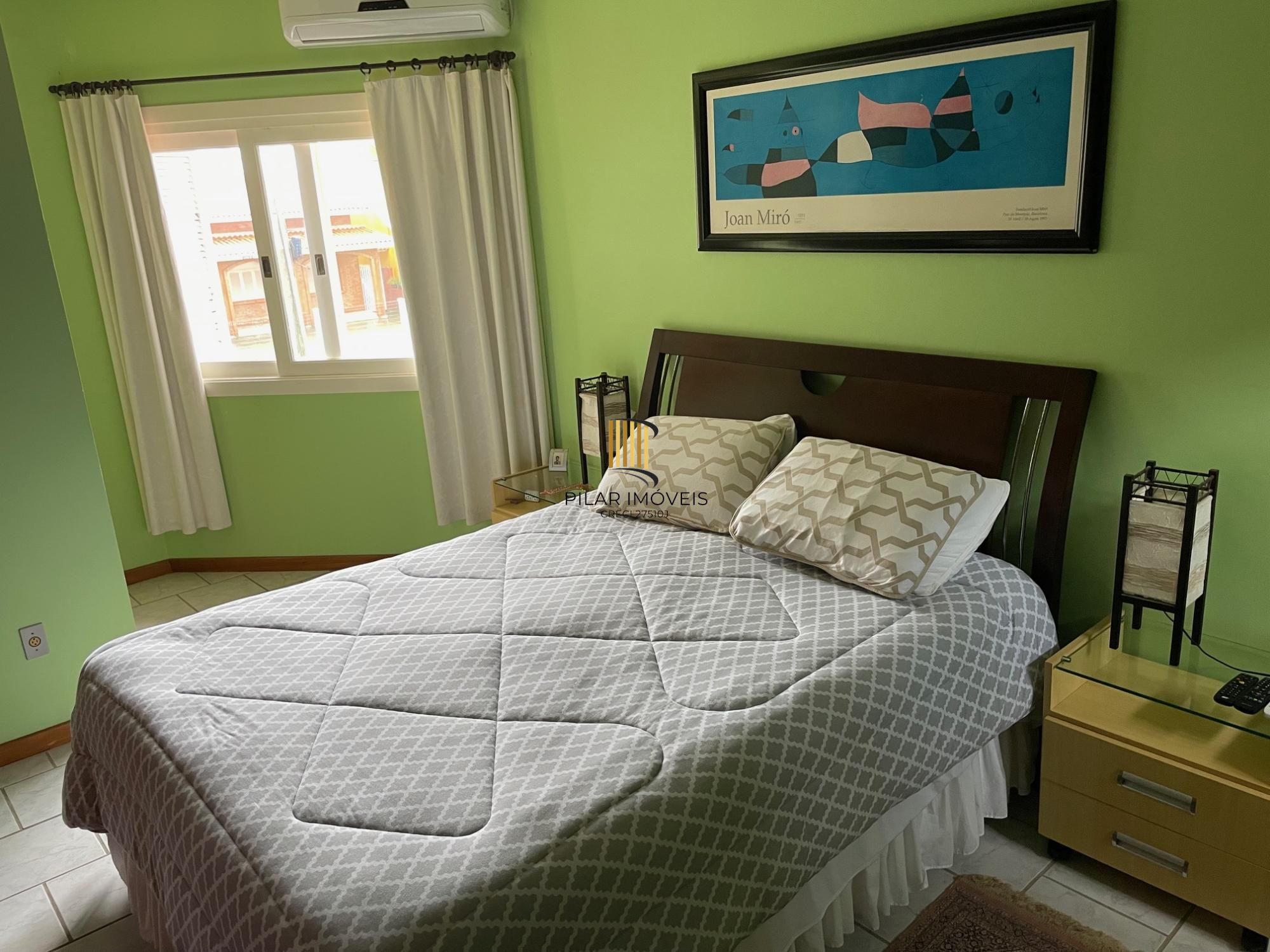 Casa 4 dormitórios no bairro Centro