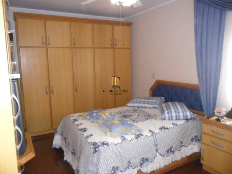 Casa para Venda - 348m², 3 dormitórios, sendo 1 suites, 2 vagas - Medianeira