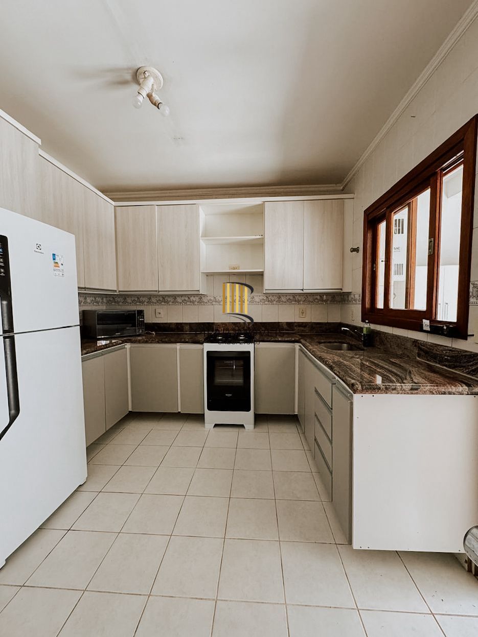 Casa de Condomínio 3 dormitórios no bairro Guarujá