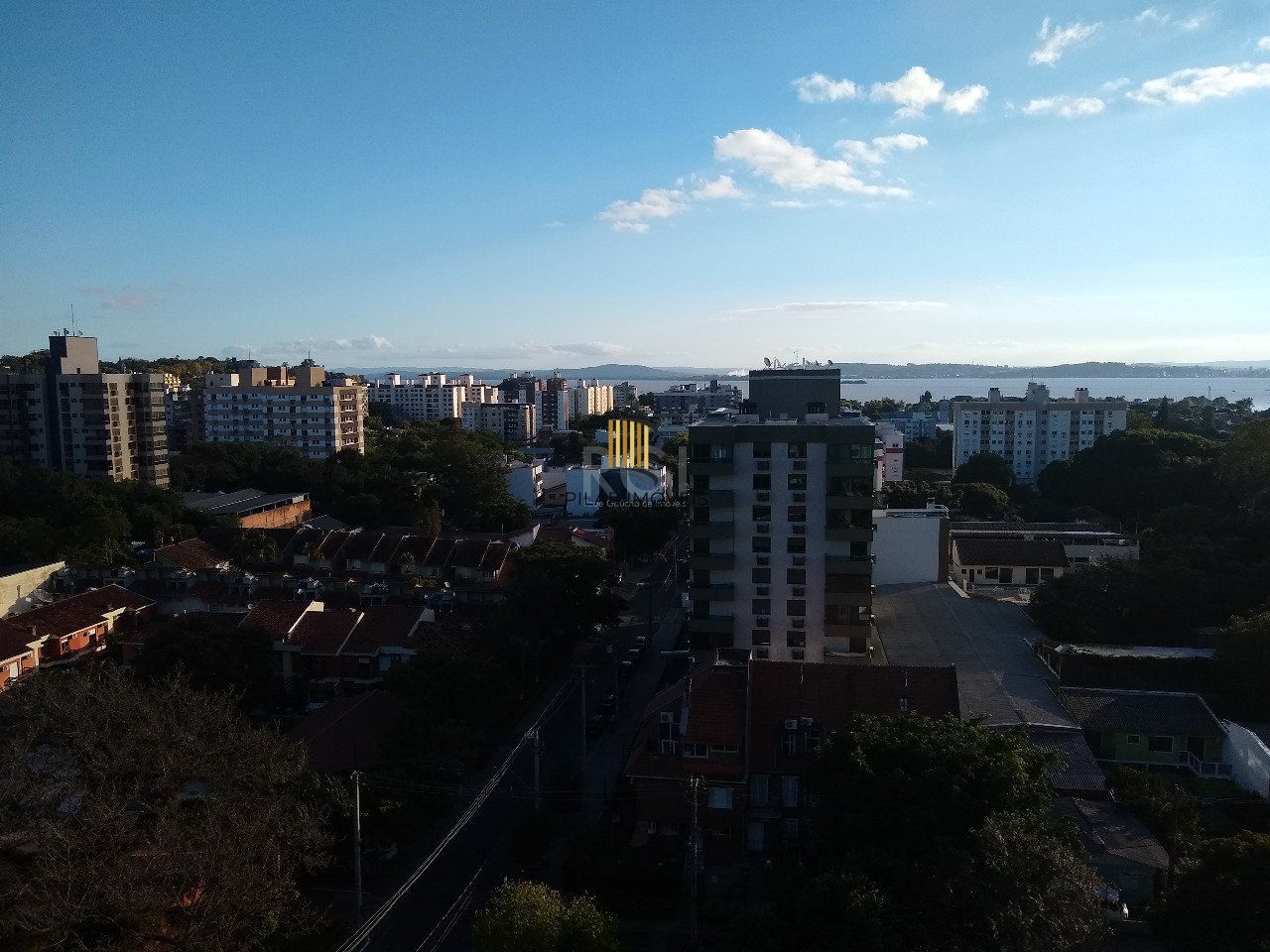 Apartamento para Venda - 100.49m², 3 dormitórios, sendo 1 suites, 2 vagas - Tristeza