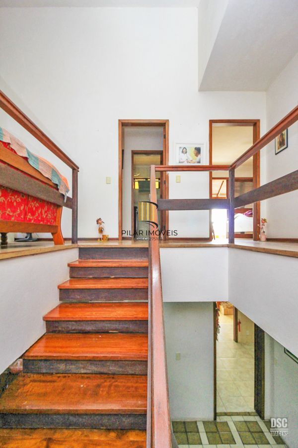 Casa 5 dormitórios no bairro Sétimo Céu