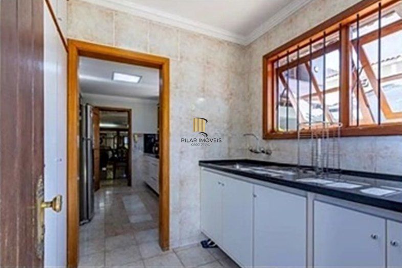 Casa 3 dormitórios no bairro Ipanema