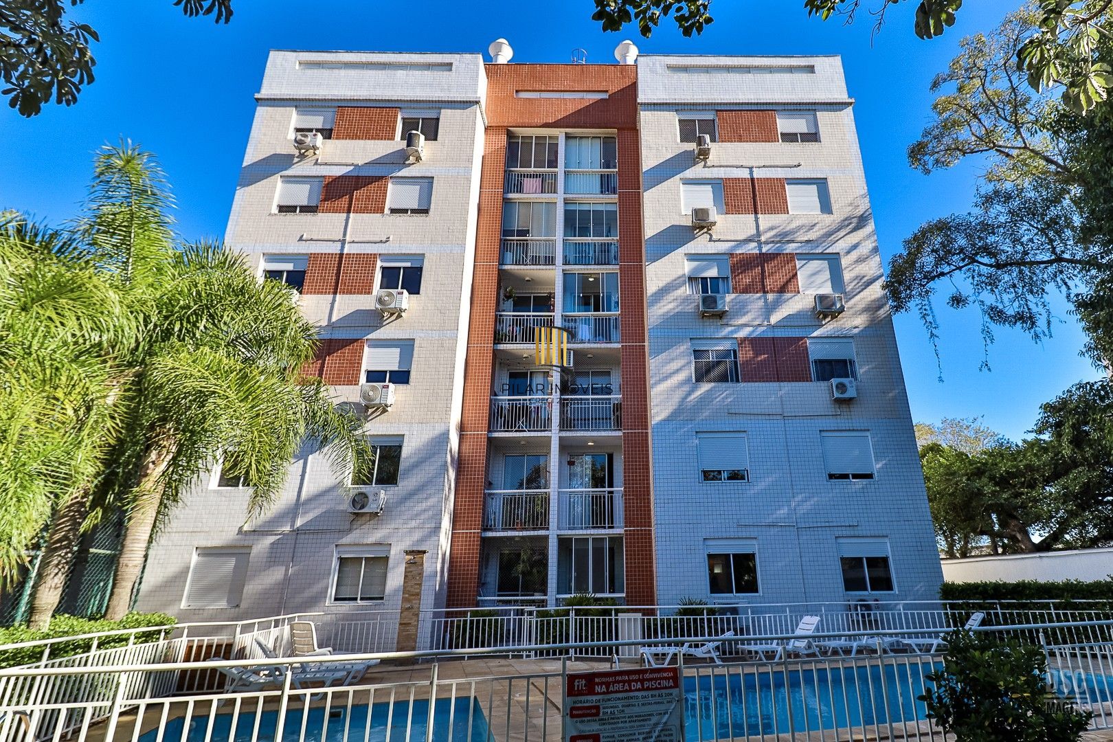 Apartamento aconchegante na Dr. Campos Velho | 2 dormitórios com vaga de garagem