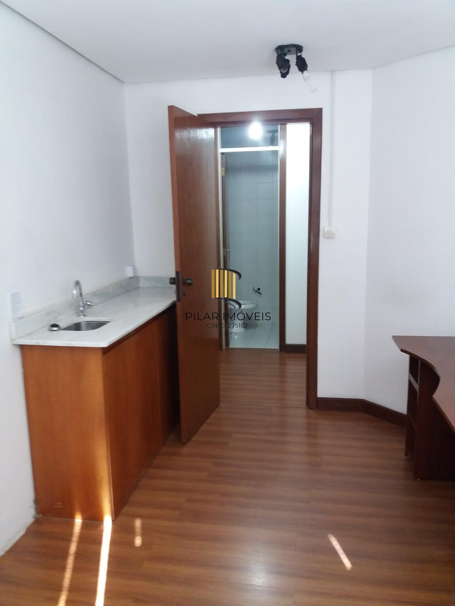 Conjunto Comercial no Bairro Bonfim – Prédio de Esquina com Portaria Remota