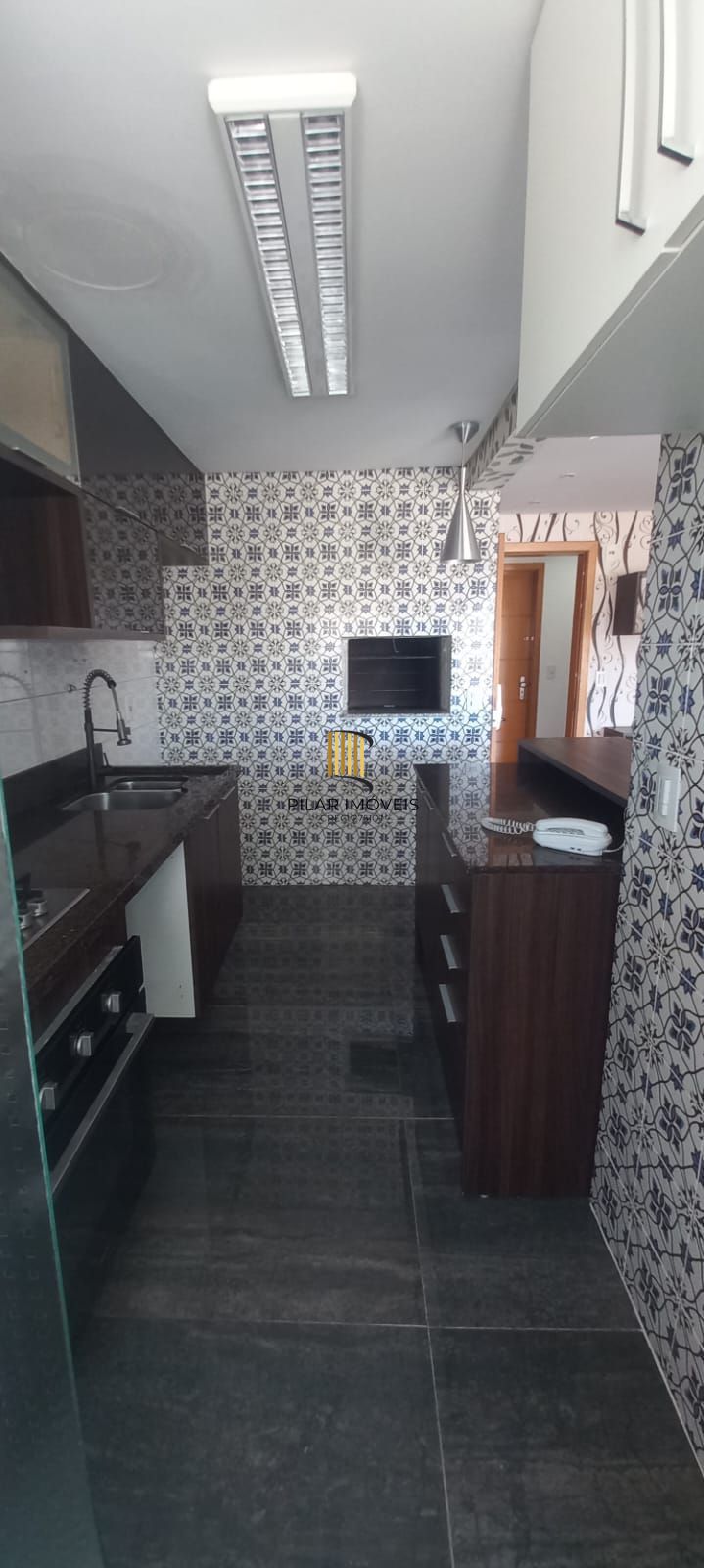 Apartamento de 3 dormitórios, 2 vagas cobertas, infra completa no Passo Da Areia