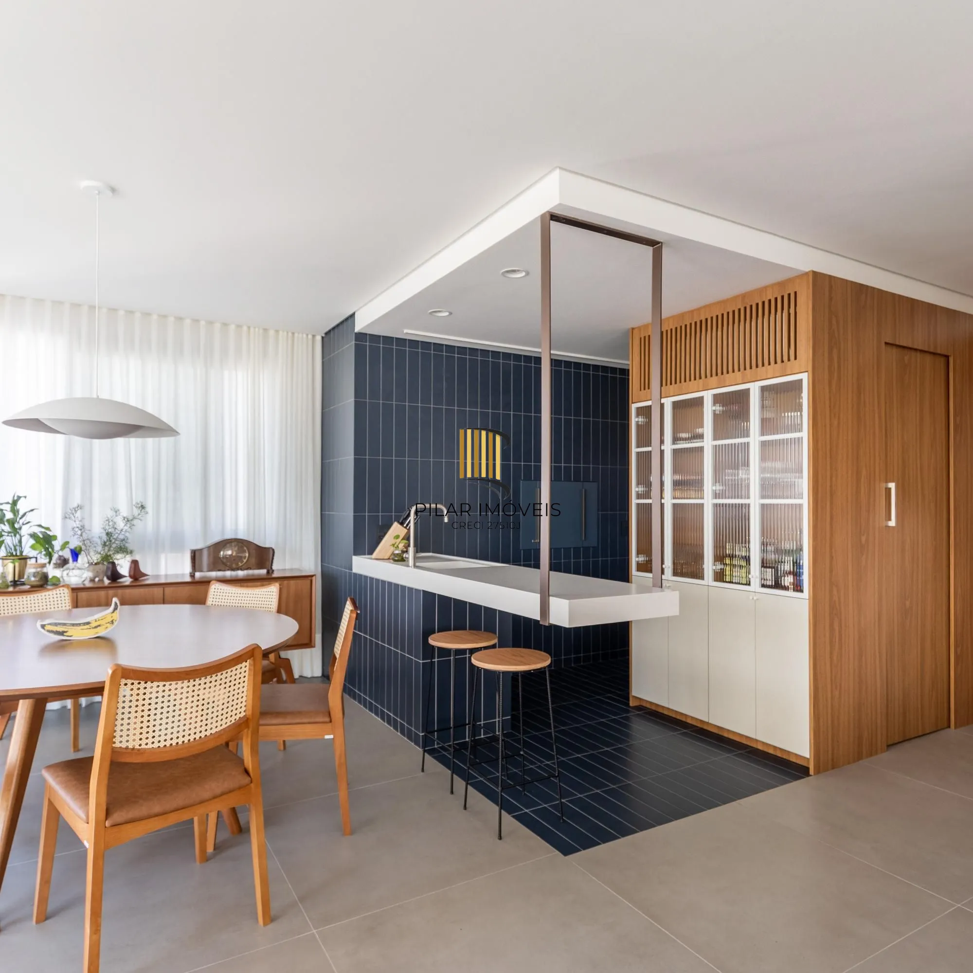 Apartamento 3 dormitórios no bairro Menino Deus