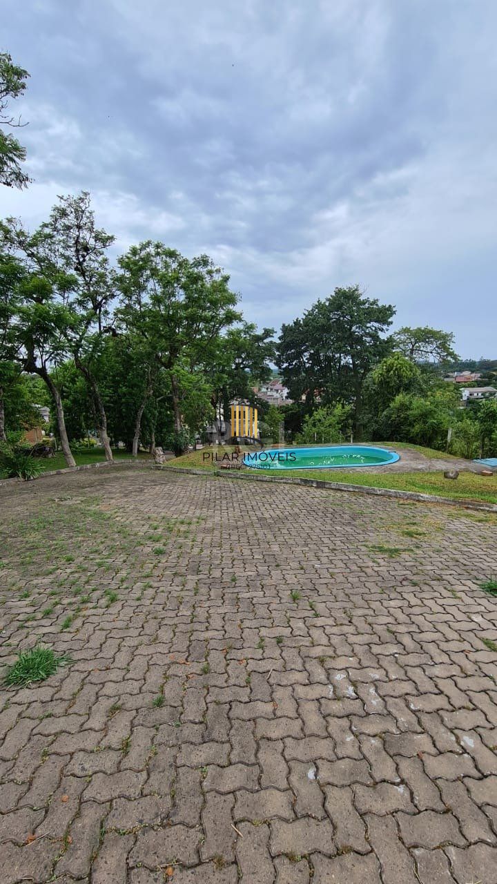 Sobrado para Venda - 200m², 3 dormitórios, sendo 1 suites, 3 vagas - Belém Novo
