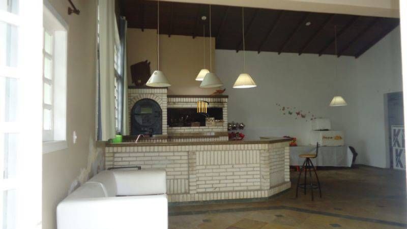 Casa para Venda - 400m², 4 dormitórios, sendo 1 suites, 4 vagas - Jardim Sabará